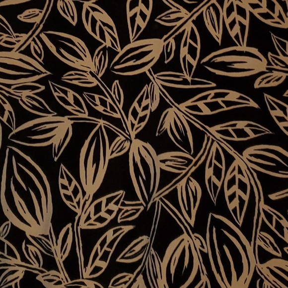 Very Pretty Tan & Black Tank, Dress up or w/ Jeans - Picture 3 of 5